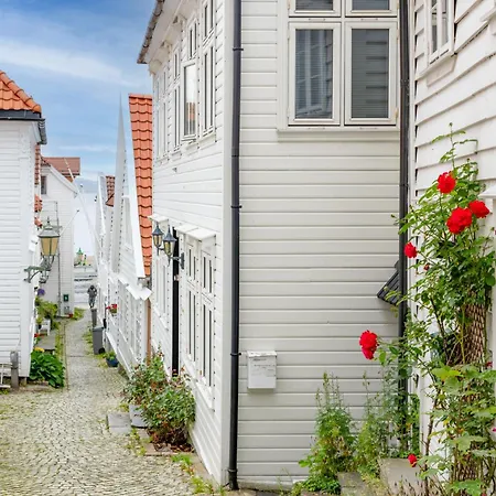 Apartment Charming Skuteviken